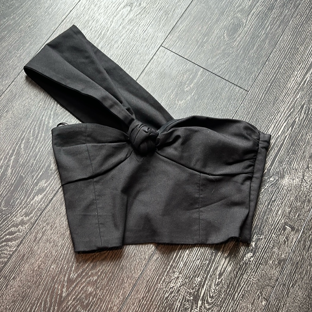 Zara Crop One Sleeve Top With Knot Size Small Black